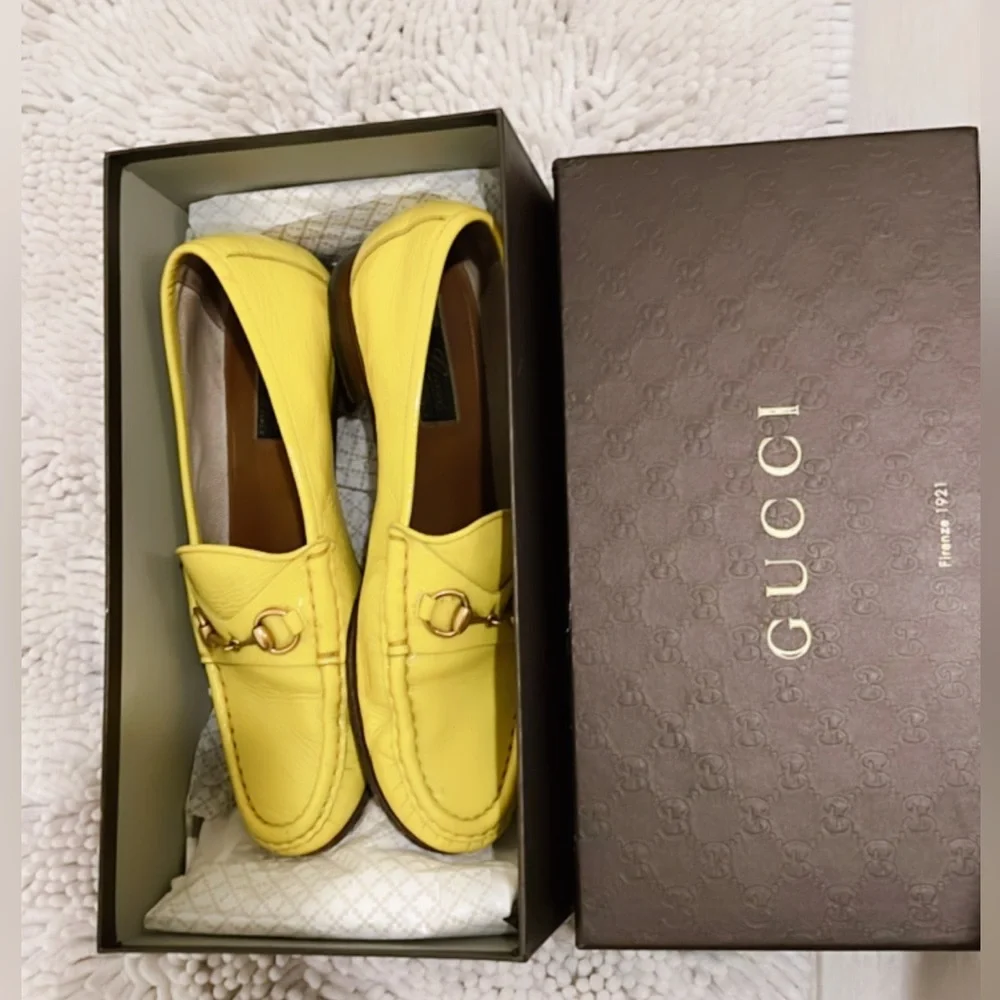 Gucci Loafer Horsebit in Yellow
Gucci - Picture 3 of 4